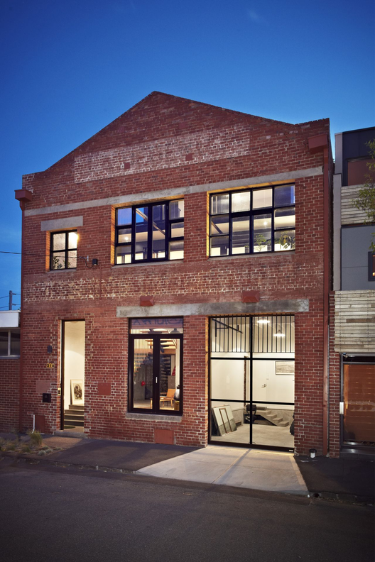 The Abbotsford Warehouse Apartments / ITN Architects | ArchDai