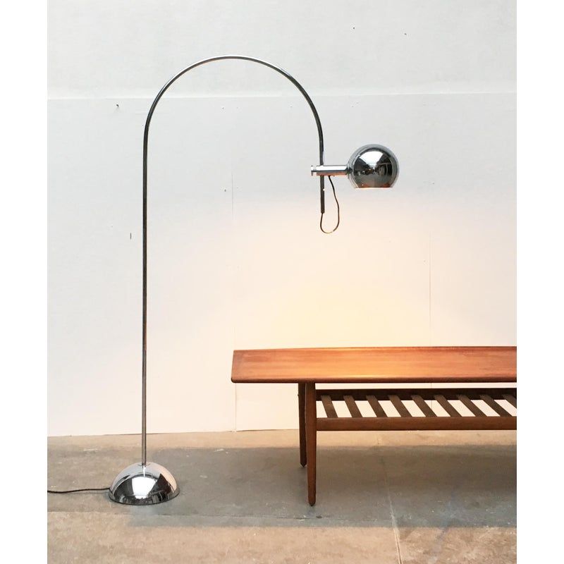 Aligned Lamp With Rotation Innovative Lamp Design Rotates for Adjustable Lighting Angle