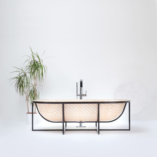 Asian Boat Inspired Bathtubs for a Relaxing Bath Experience