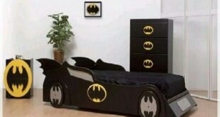 Batman Bat Shaped Bookshelf