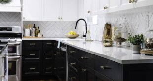 Black And White Kitchen Designing