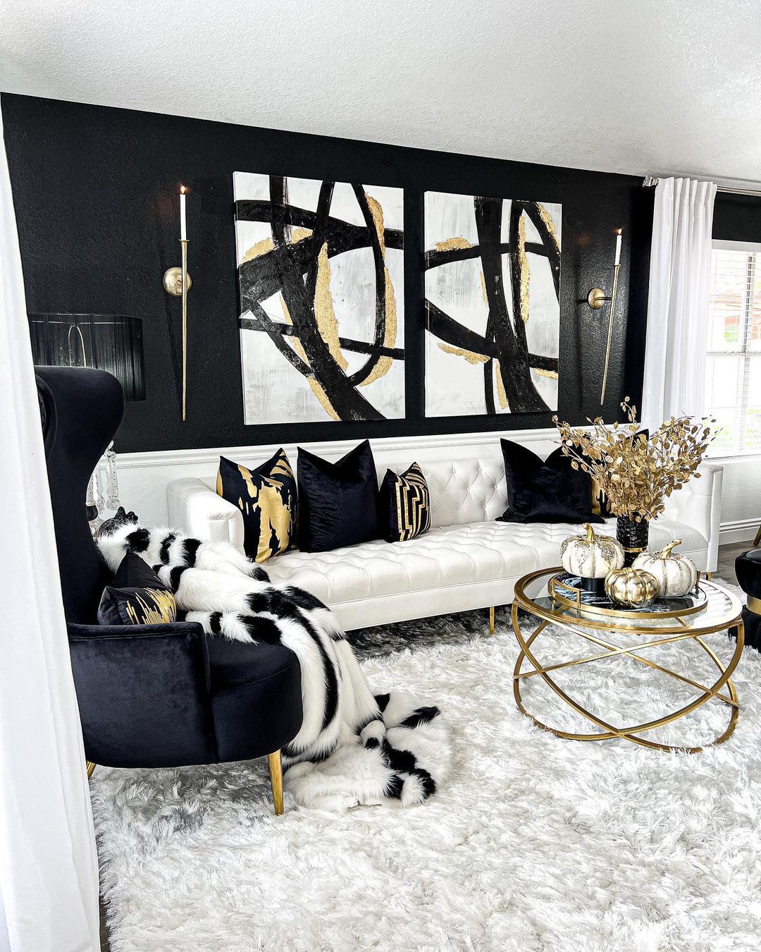 Black And White Living Rooms Timeless Monochrome Decor for Your Living Space