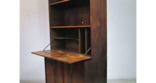 Bookcase With Sliding Parts