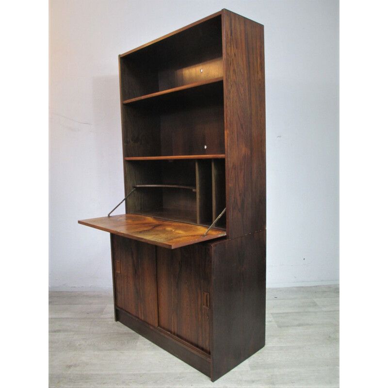 Bookcase With Sliding Parts Innovative Storage Solution for Organizing Your Books and Decor