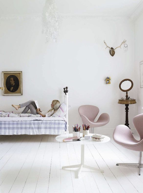 Classic Girls Room Design Timeless Beauty: A Nostalgic Approach to Girls’ Room Decor