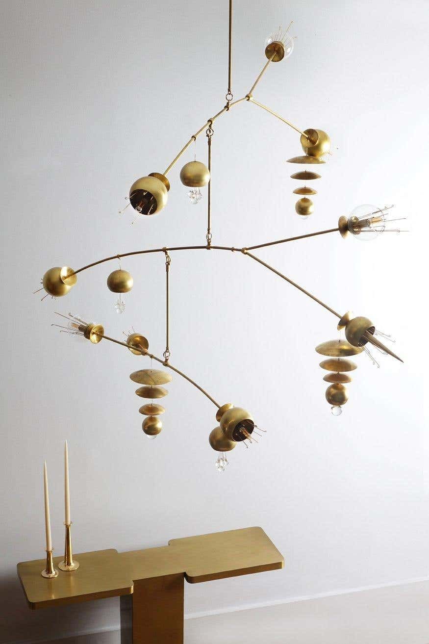 Counterweight Chandelier Elegant and Modern Chandelier with Weight-balancing Design