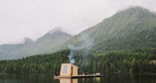 Floating Cedar House