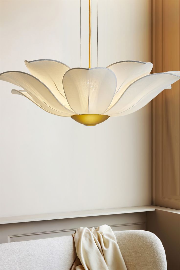 Flower Inspired Chandelier Elegantly designed botanical themed lighting fixture for your home