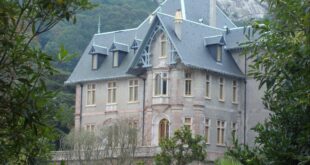 Historic Chalet In Portugal