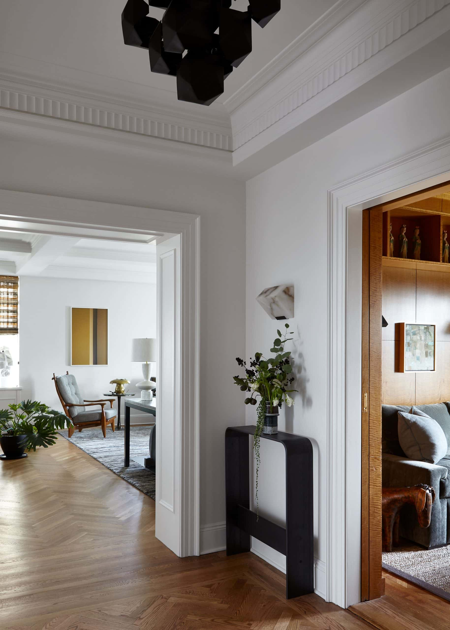 Historic Minimalist Apartment Explore a Stunning Vintage Living Space with Minimalistic Design Historic Minimalist Apartment Explore a Stunning Vintage Living Space with Minimalistic Design