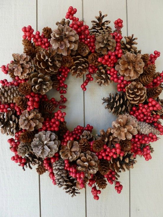 Holiday Wreaths Door Decor Festive DIY Ideas for Decorating Your Home’s Front Door