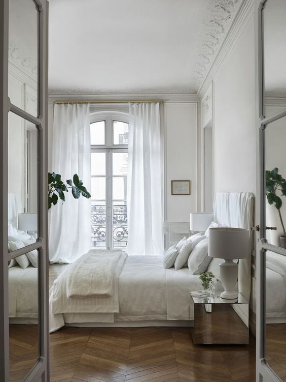 Home With Lots Of White Bright and Airy Decor in a White Abode