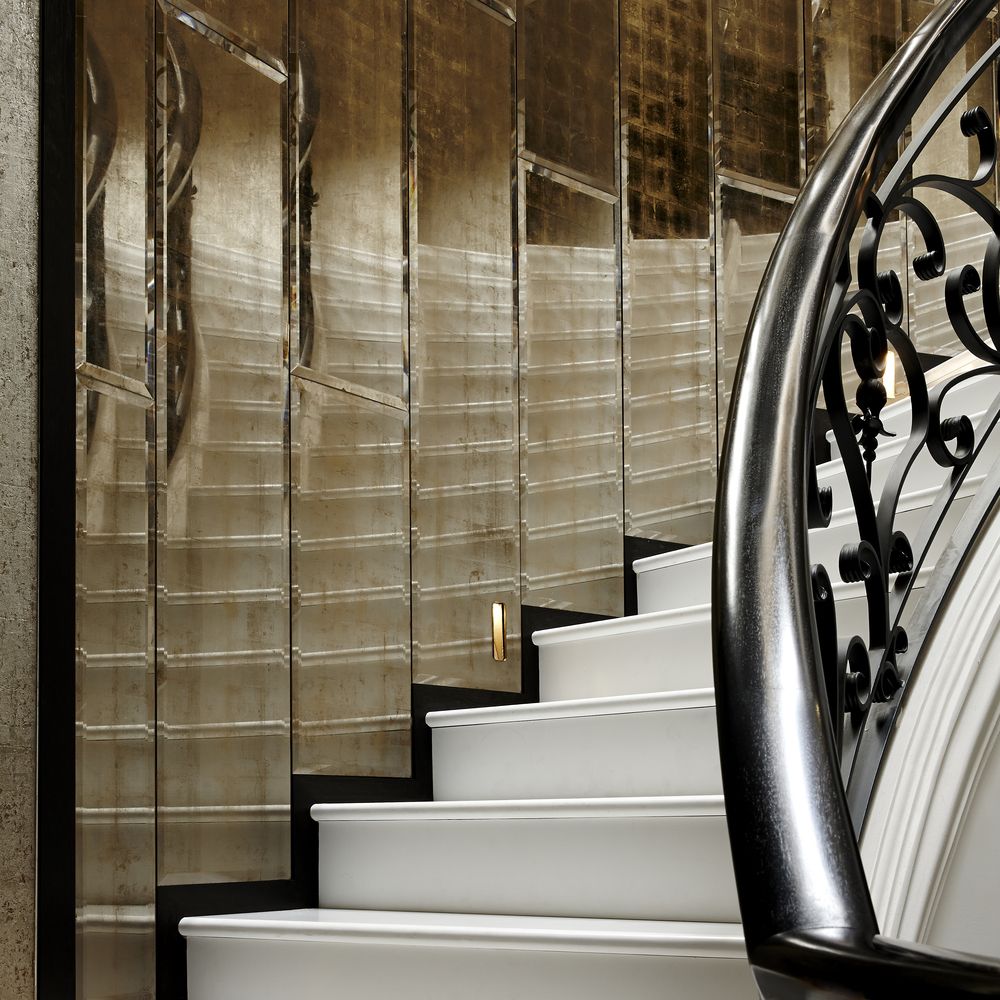 How to Create a Stunning Home with Mirrored Staircase