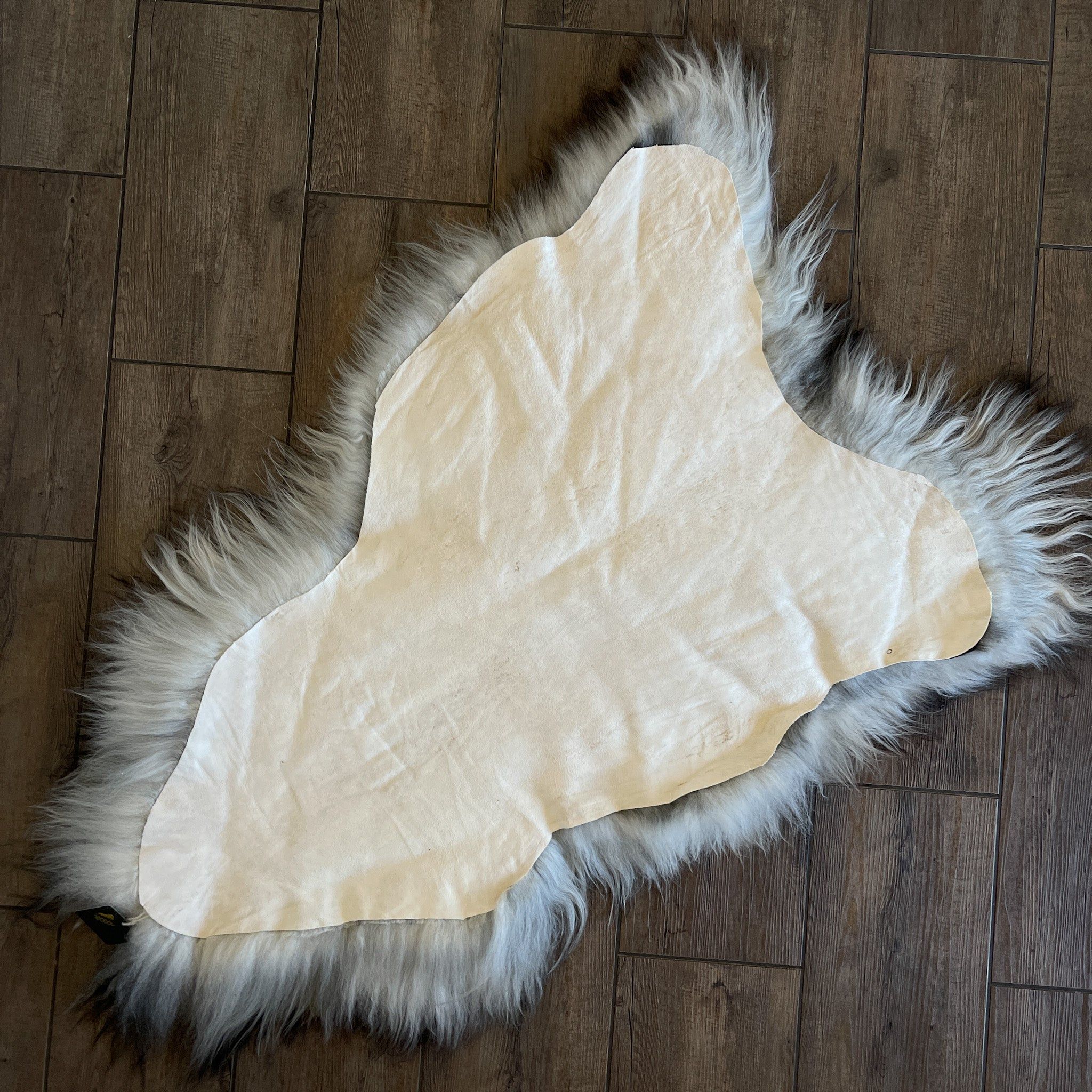 Long Wool Icelandic Sheepskin Luxurious Natural Icelandic Sheepskin for Cozy Home Decor