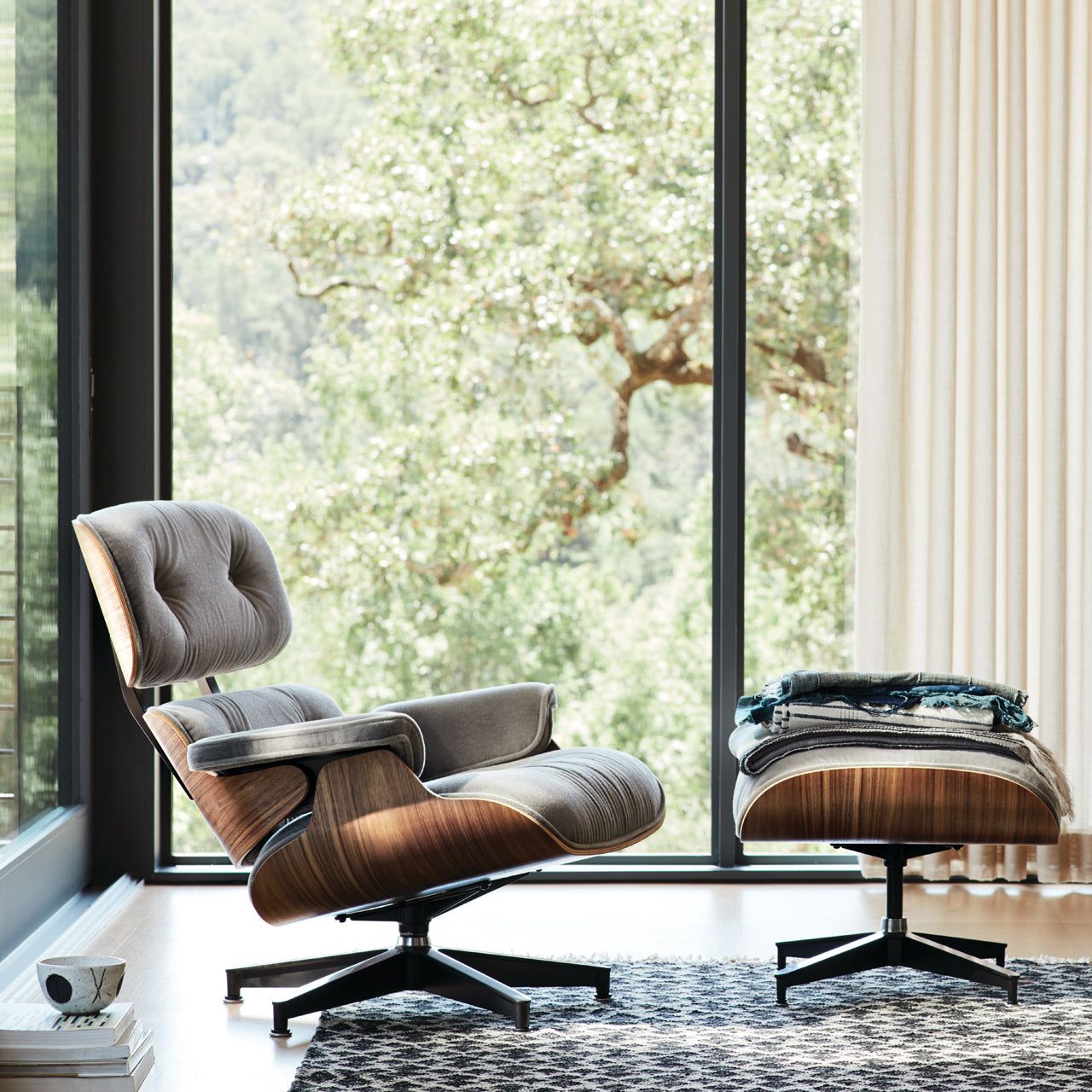Lounge Chair And Ottoman The Ultimate Comfort Combo for Relaxing at Home