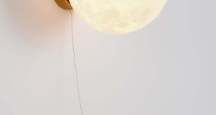 Lunaire Wall Lamp