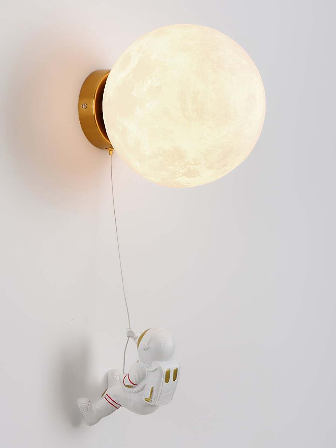 Lunaire Wall Lamp Elegant and Stylish Lighting Fixture for Your Walls