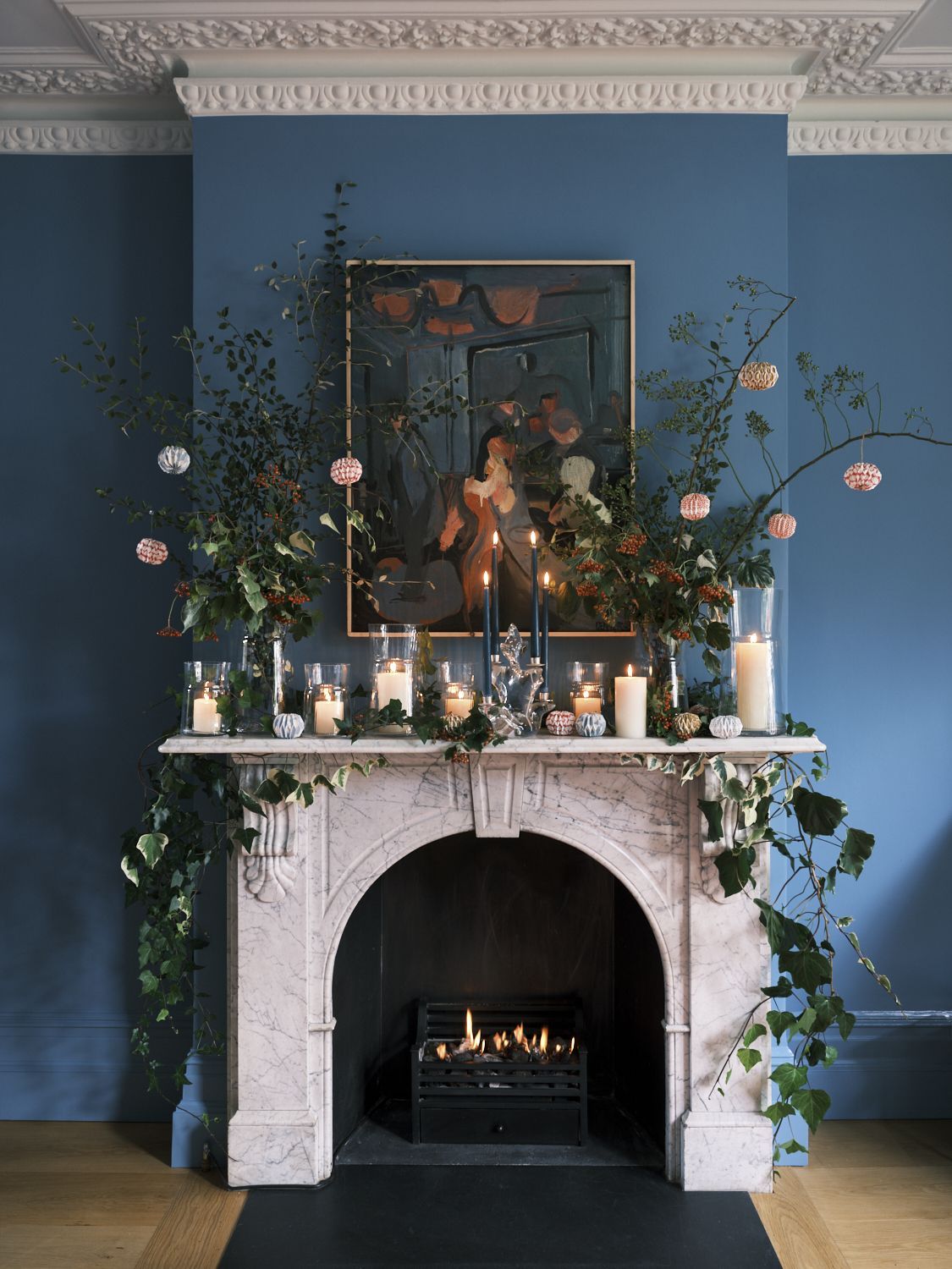 Mantel Christmas Decorations Cozy and Festive Ways to Decorate Your Christmas Mantel