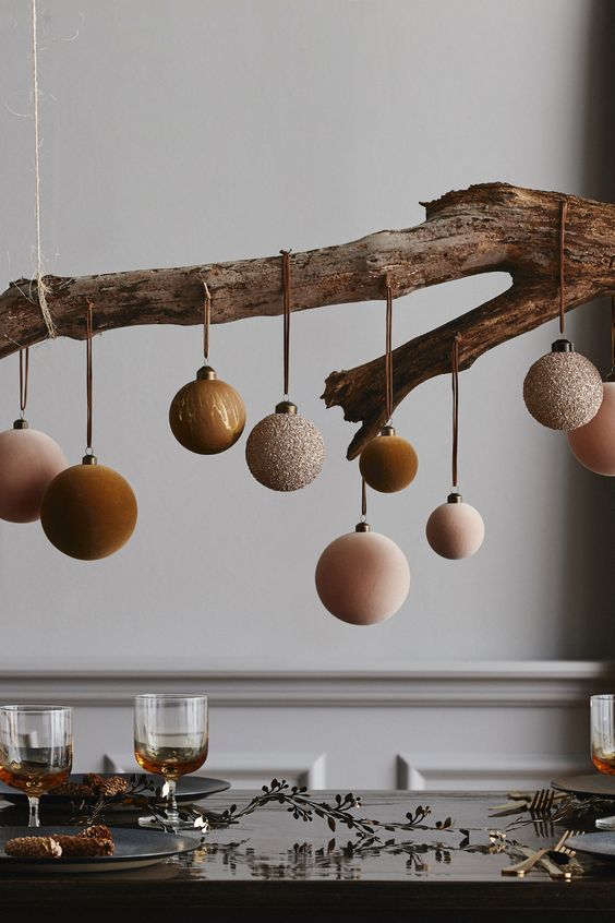 Minimalist And Modern Christmas Sleek Holiday Decor Ideas for a Contemporary Christmas Theme