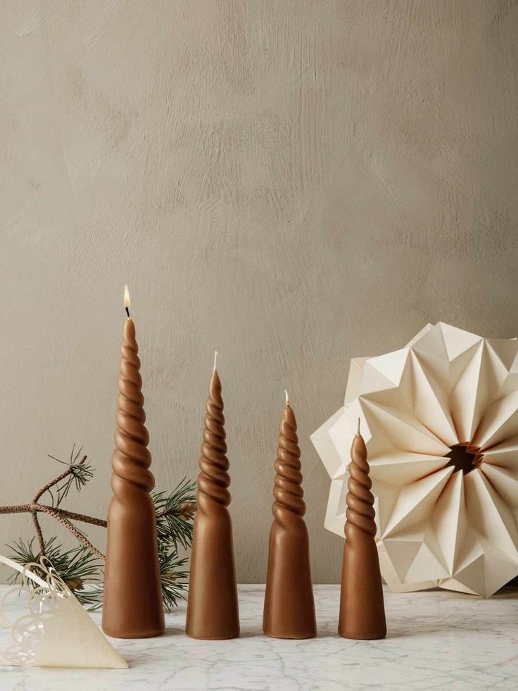 Minimalist And Modern Christmas Sleek Holiday Decor for a Contemporary Christmas Theme