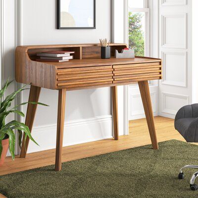 Modern Desk Functional and Sleek Workspace Solution for the Modern Professional