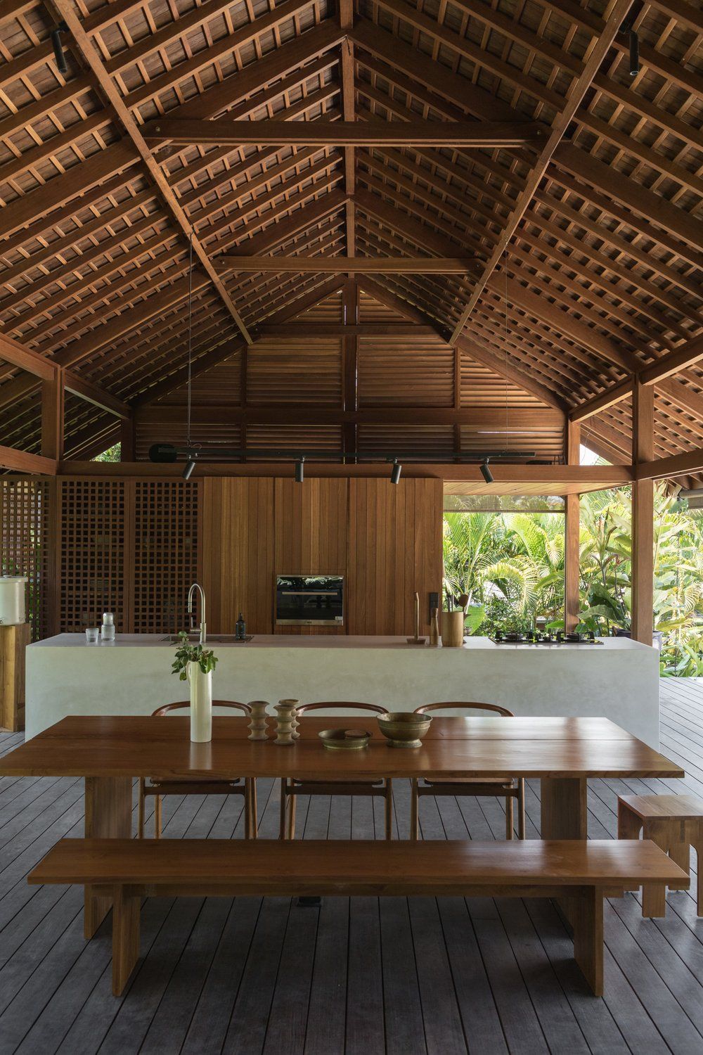 Modern Thai Villa Luxurious Living in Traditional Thai Style Residence