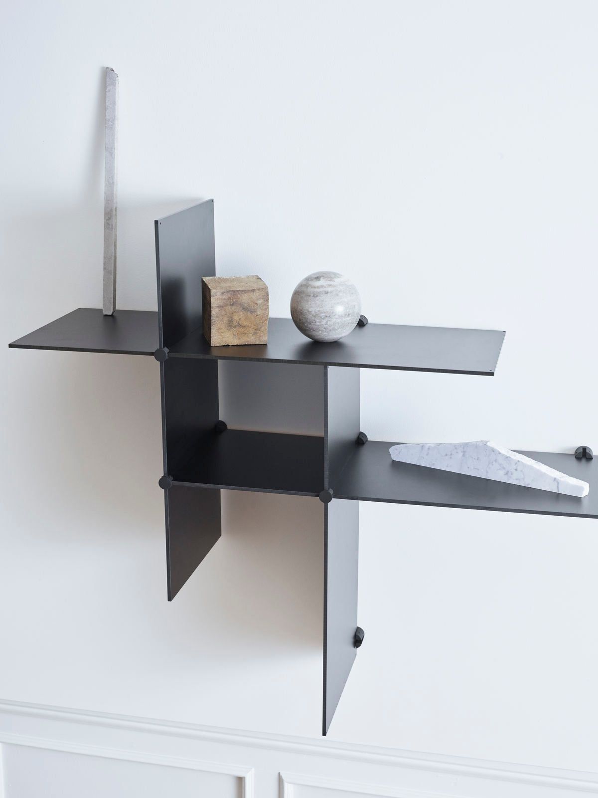 Modern Very Flexible Shelf Versatile and Adaptable Shelving Solution for Contemporary Spaces