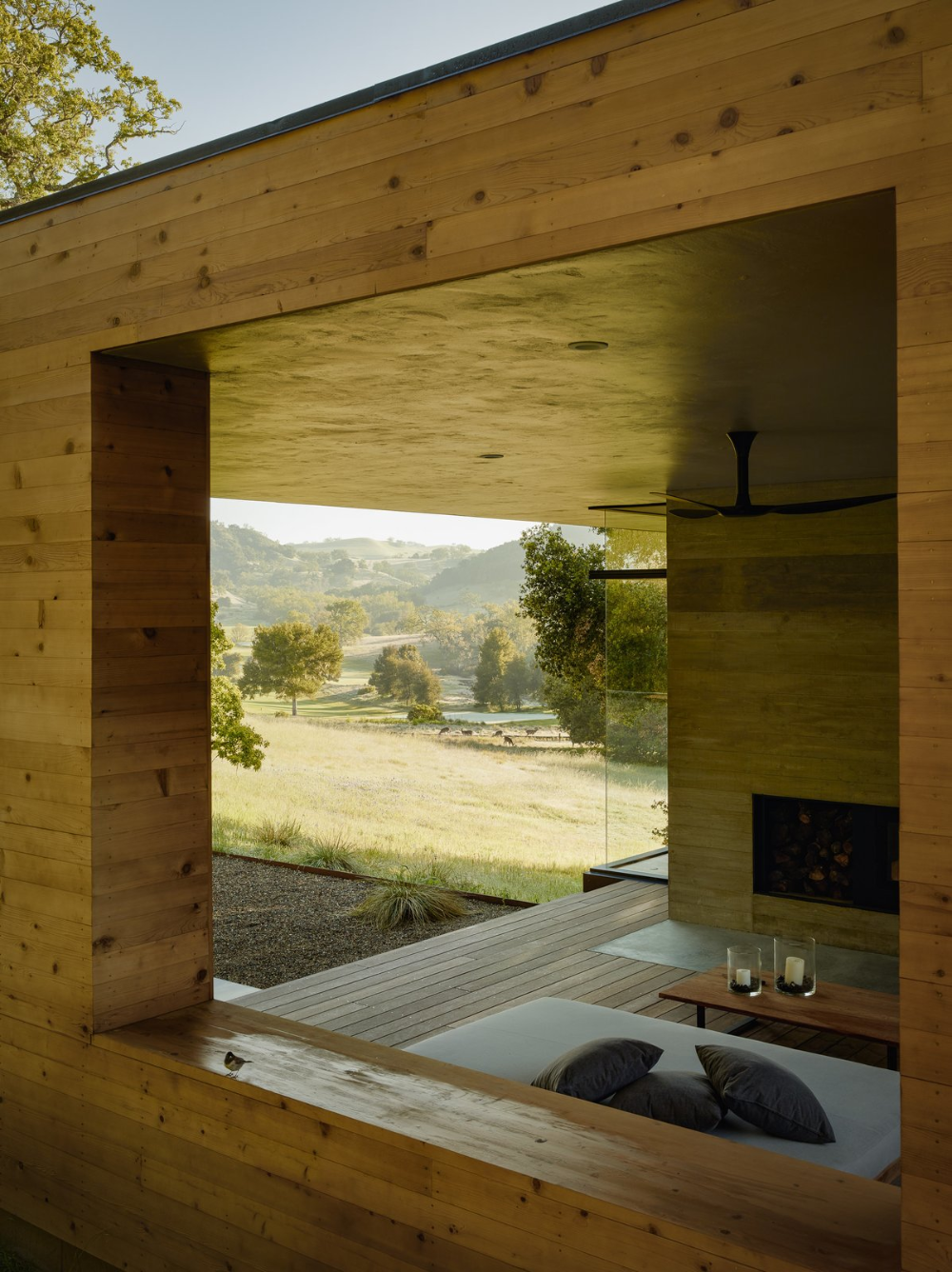 Oak Covered House Charming Residence Nestled Amongst Towering Oak Trees