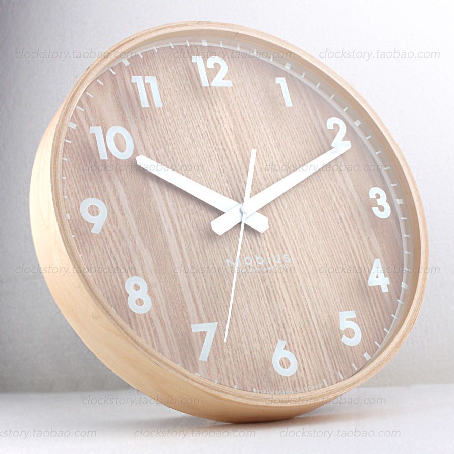 Original Minimalist Clock Sleek and Stylish Timepiece for a Modern Home