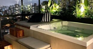 Outdoor Jacuzzi