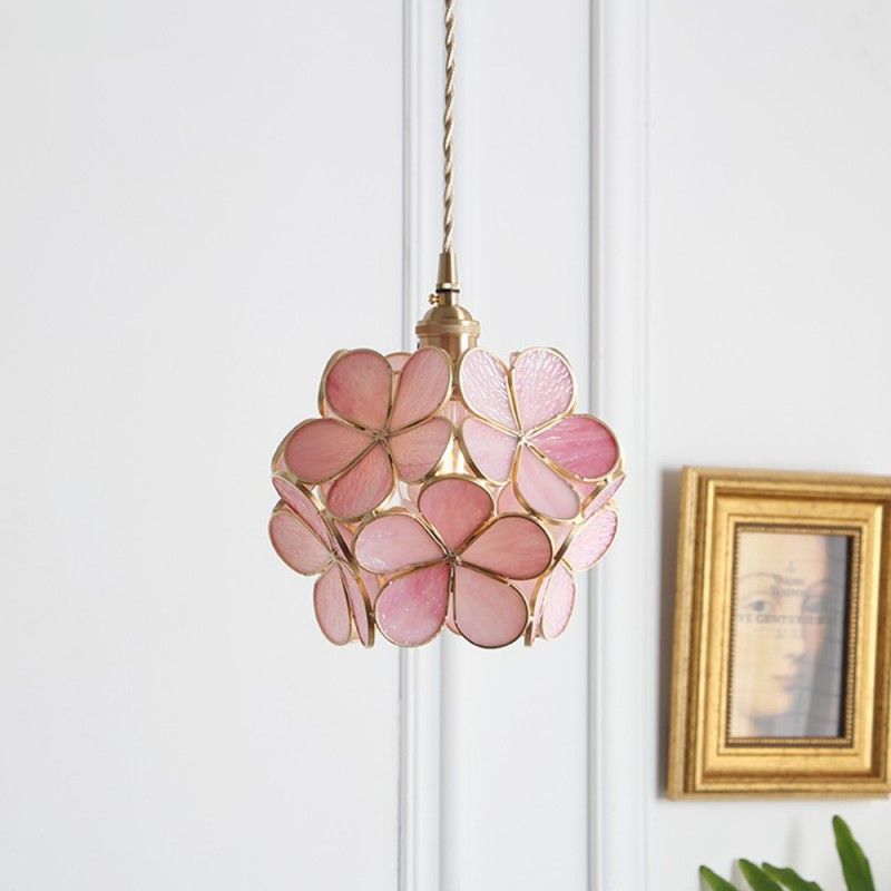 Pendant Lamps Inspired by Flowers Beautiful Floral-Inspired Pendant Lamps for Your Home Décor