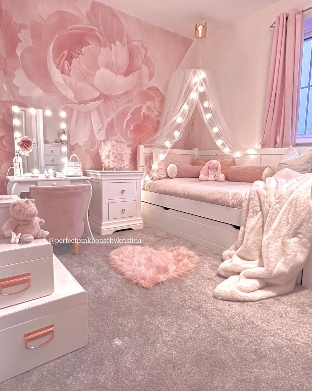 Pink Girls Bedrooms Stylish and Chic Room Ideas for Girls who Love Pink