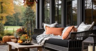 Pretty Autumn Porch Decor