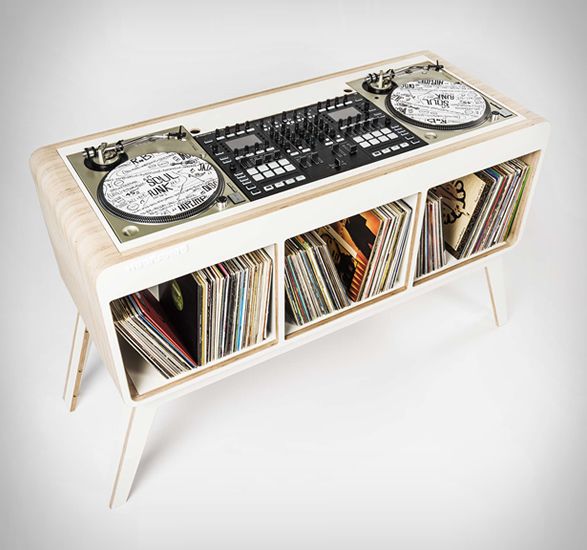 Retro Dj Stand Reviving the Classic Vibes: The Ultimate Nostalgic Setup for DJs