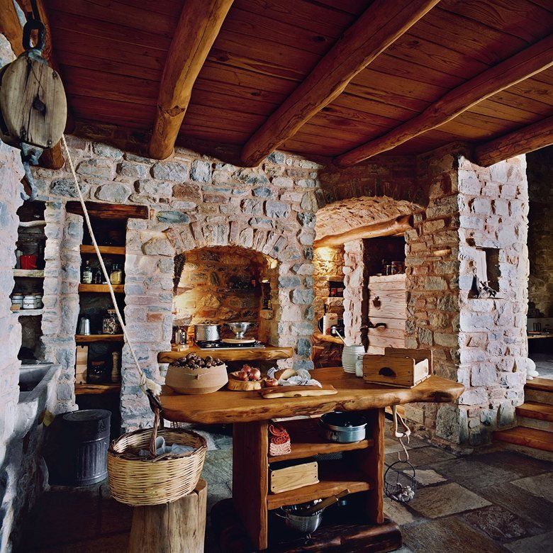 Stone Rustic Holiday Retreat Discover the Charming Rustic Getaway for Your Holiday Escape