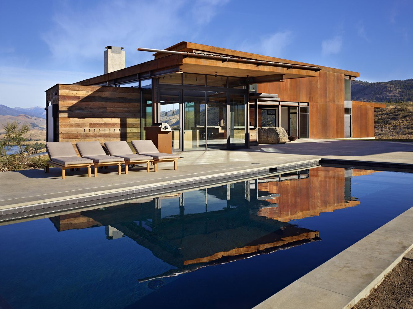 Studhorse Residence A Luxurious Cabin Retreat Nestled in the Methow Valley