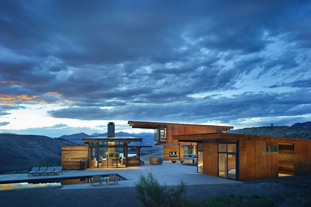 Studhorse Residence Luxurious Modern Cabin in the Methow Valley nestled into the surrounding Forestscape