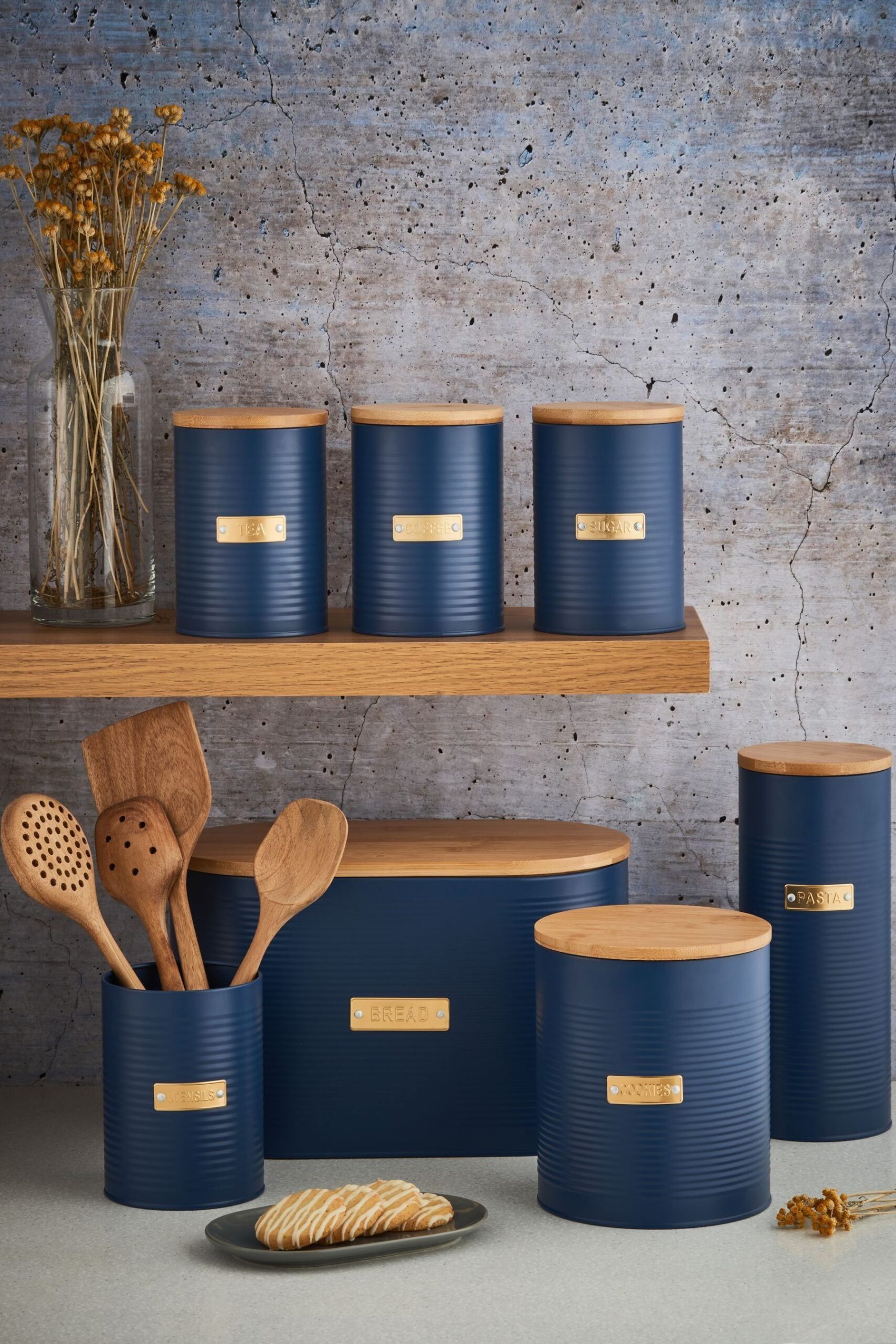 Stylish Blue And Gold Kitchen Design Bold Blue and Gold Kitchen Decor for a Modern Look