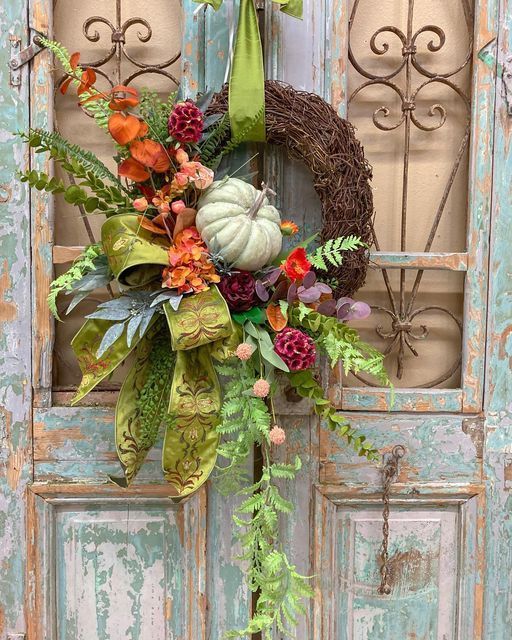 Thanksgiving Wreaths Festive Ways to Decorate Your Front Door for Thanksgiving