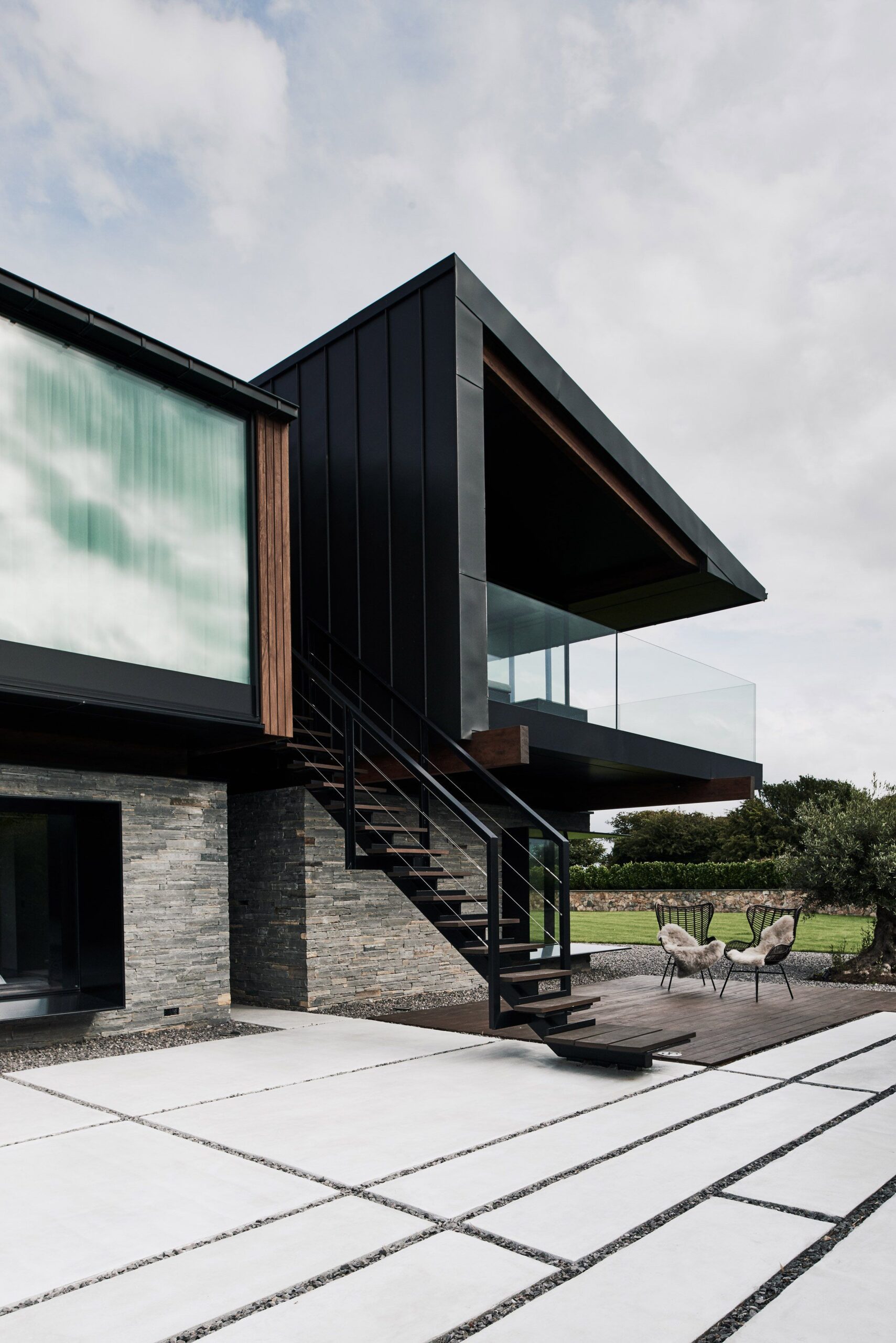 The Beauty of a Modern Silver House