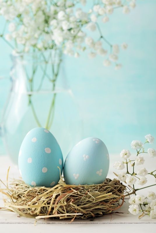 The Charm of Easter Decor in Blue