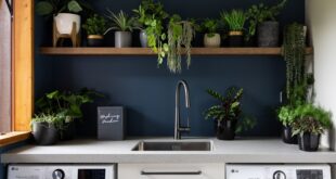 Traditional Coastal Style Kitchen