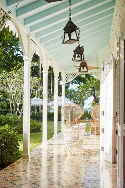 Traditional Style Veranda Design Elegant and Timeless Veranda Design for Your Home