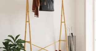 Uma Clothes Stand