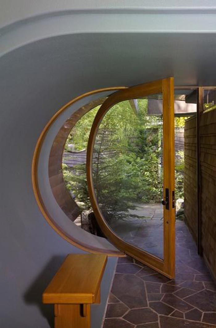 Unique Treehouse Residence Escape to a One-of-a-Kind Elevated Home in the Trees