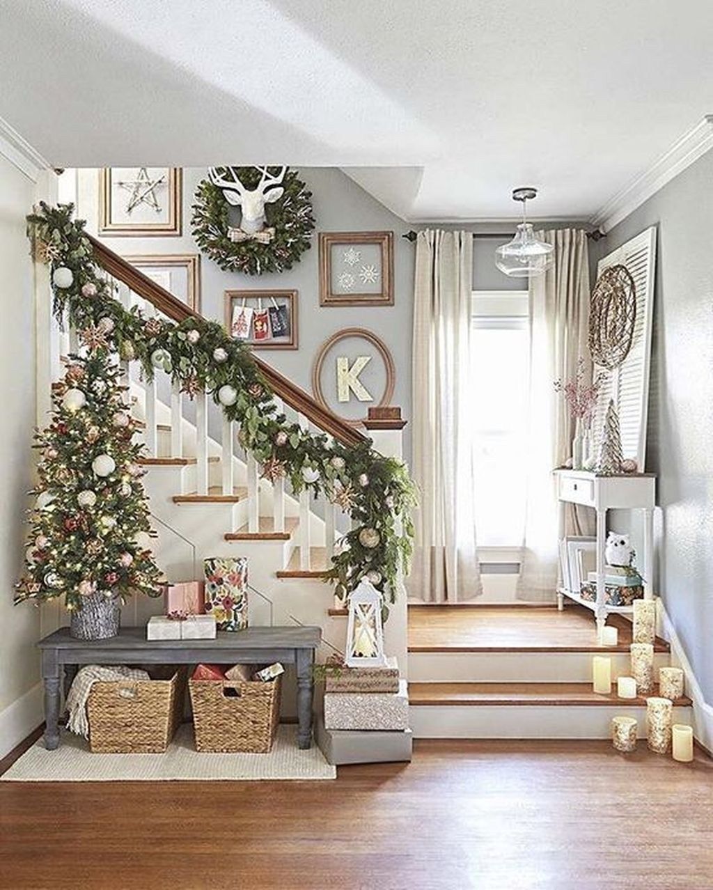 Welcoming And Cozy Christmas Entryway Creating a Festive and Inviting Christmas Foyer with Warm and Cozy Elements