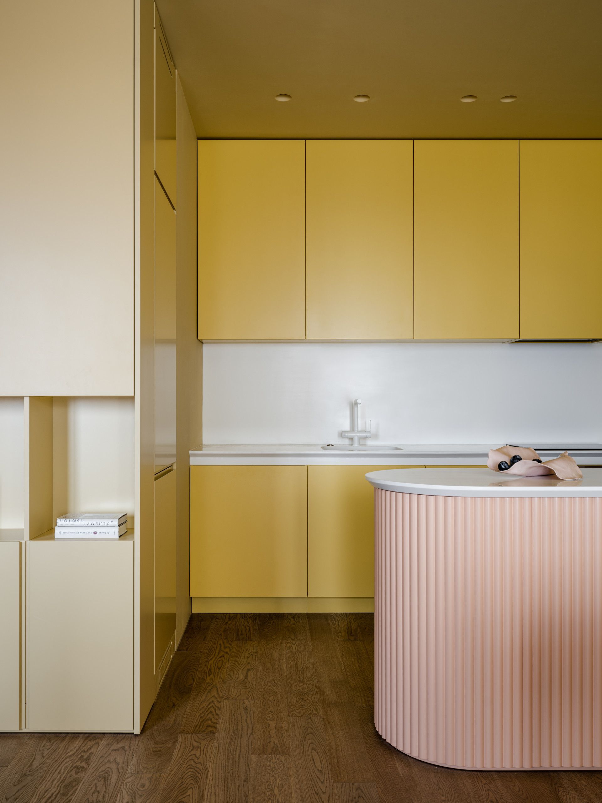 White And Yellow Kitchen Design Elegant Kitchen Design in White and Yellow Tones