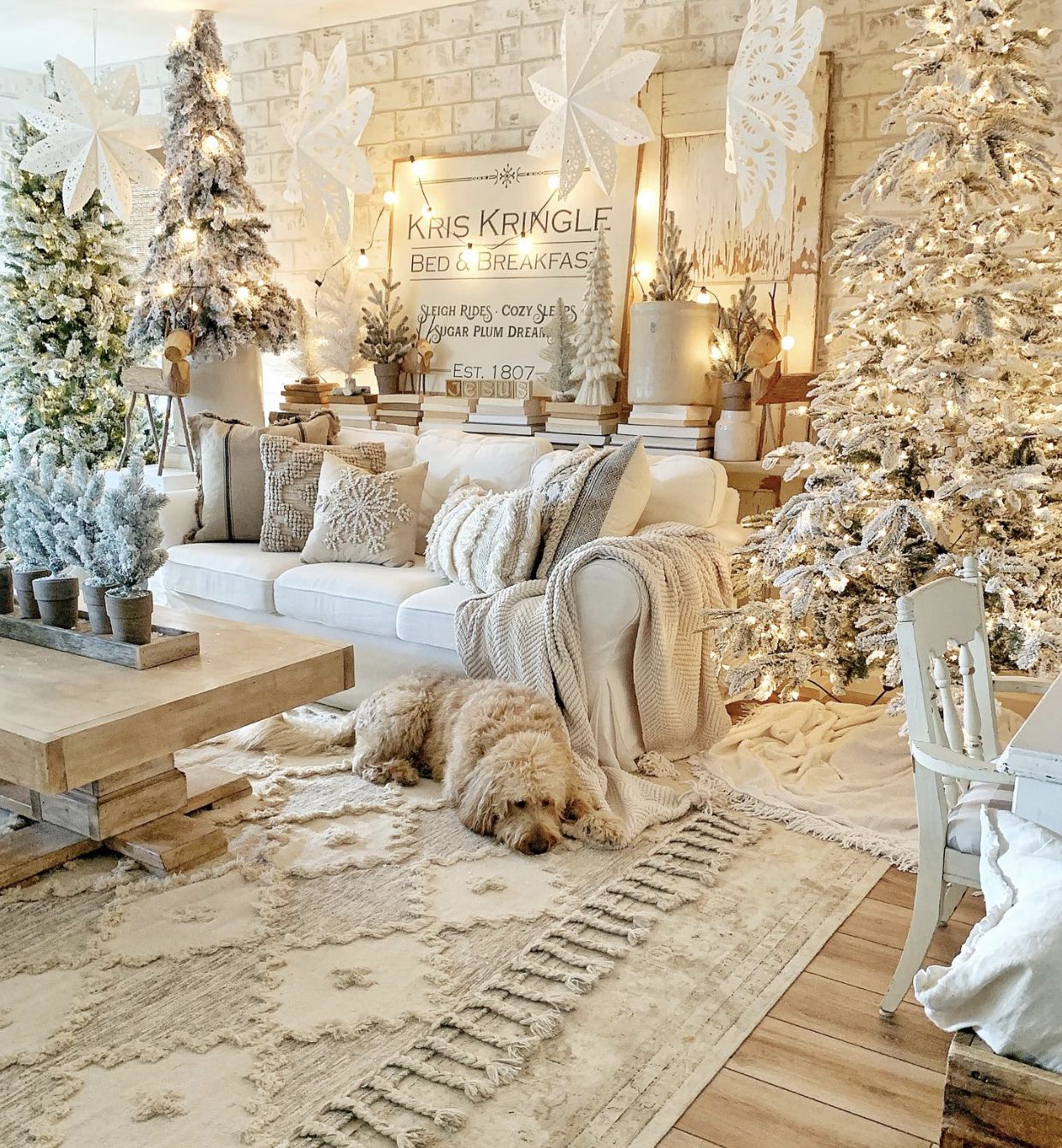 White Christmas Decor Elegant Winter Wonderland Holiday Home Design