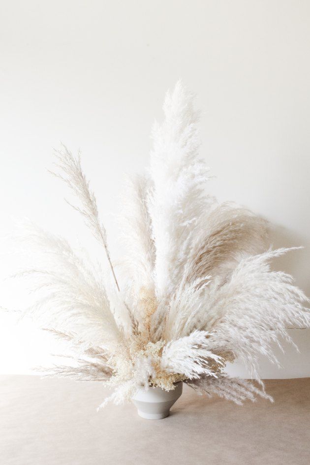 White Thanksgiving Decor Elegant and Classic Thanksgiving Decor in White Tones