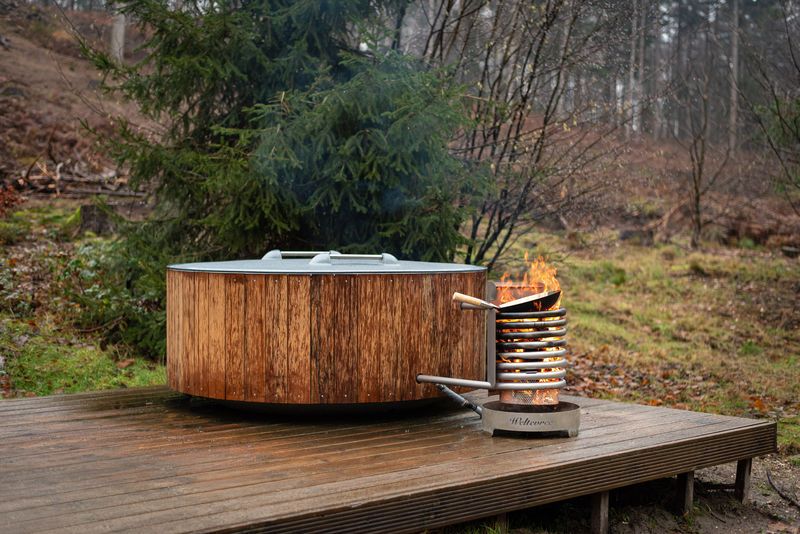 Wood Burning Outdoor Dutchtub – The Ultimate Backyard Relaxation Experience